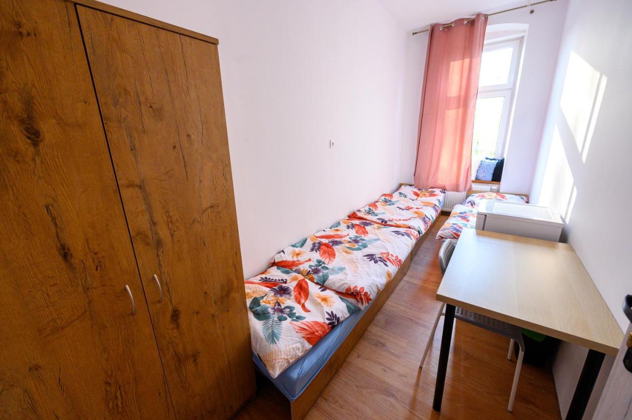 Mru Rooms Racibórz Buitenkant foto